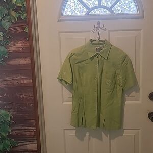 Ladies Small A.K.C. Green Short Sleeve Blouse